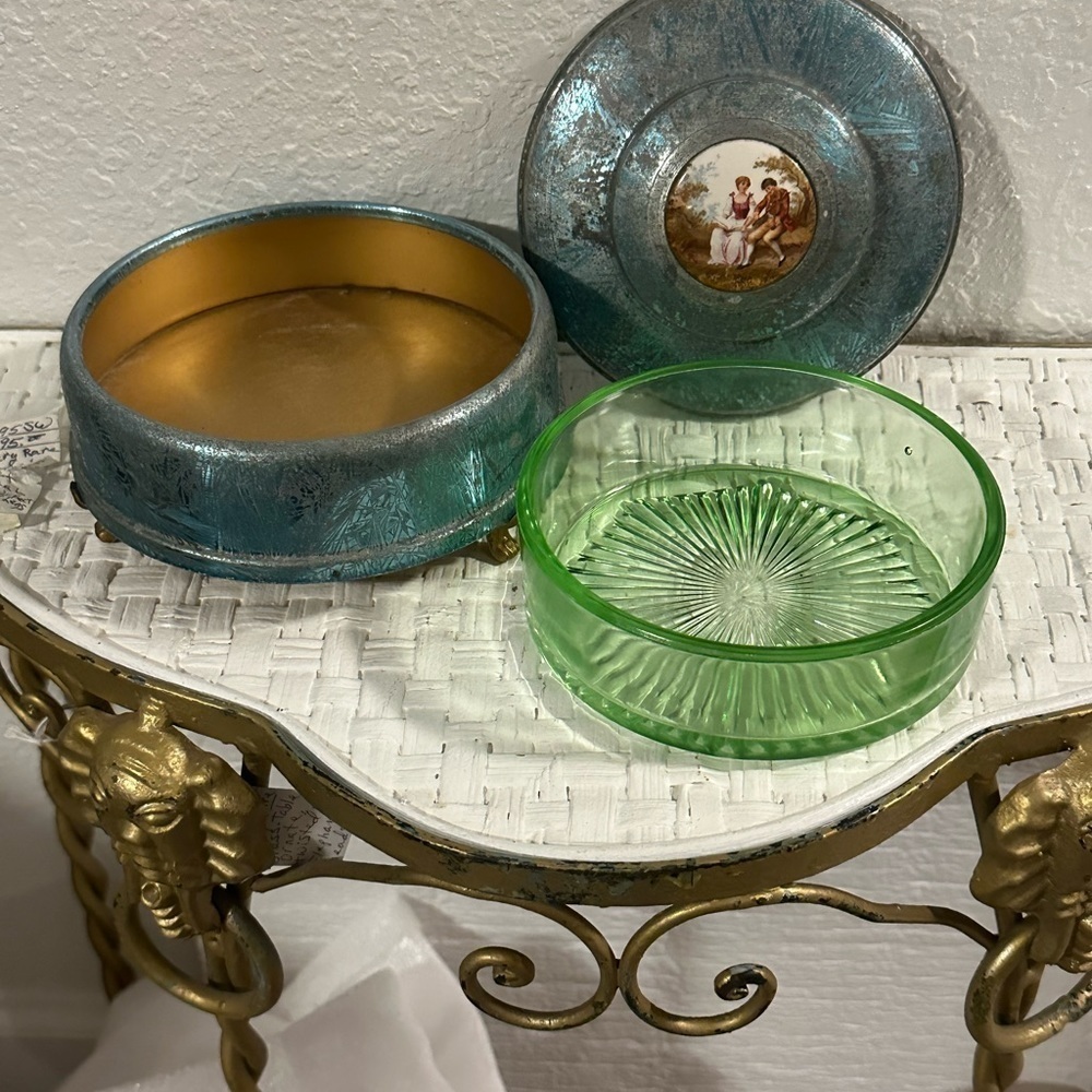 ANTIQUE VASELINE URANIUM GLASS powder puff bowl inside a tin lidded container - Picture 12 of 16